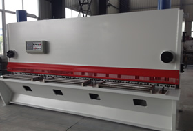 QC11Y-16×4000液压闸式剪板机