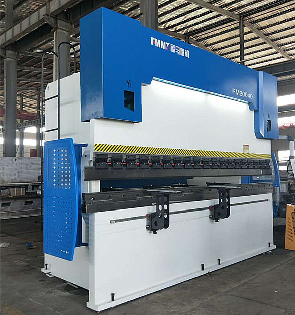 EAS630  4+1双泵数控200T4000