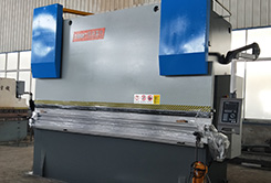 DA52  3+1轴400T4000电液数控折弯机（电动拉杆工作台）